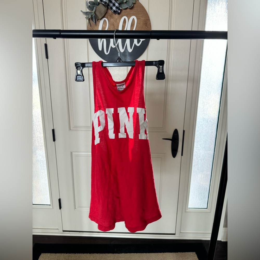red tank top